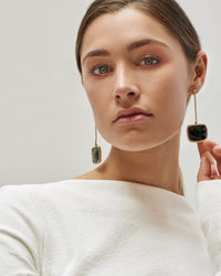 La Crème Diamond T-Drop Earrings