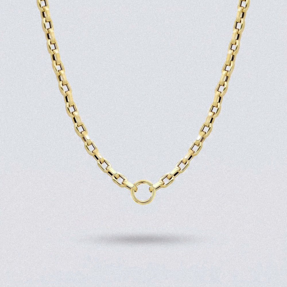 Box chain necklace in solid yellow gold with a diamond centre ring